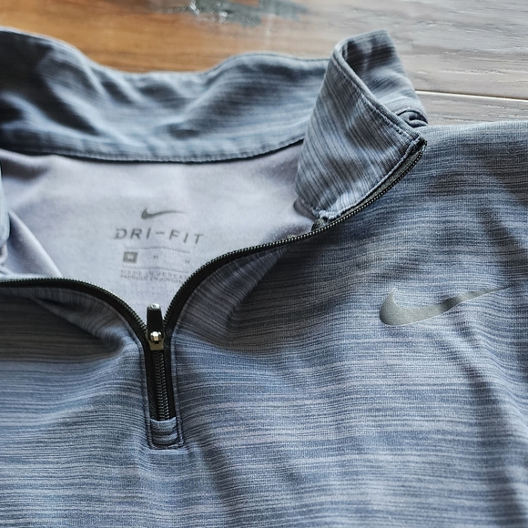 Nike Dri-fit Performance Golf Pullover - Picture 4 of 4